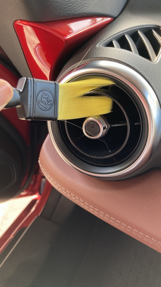 最近買ったもの#2 「車内用ミニブラシ」